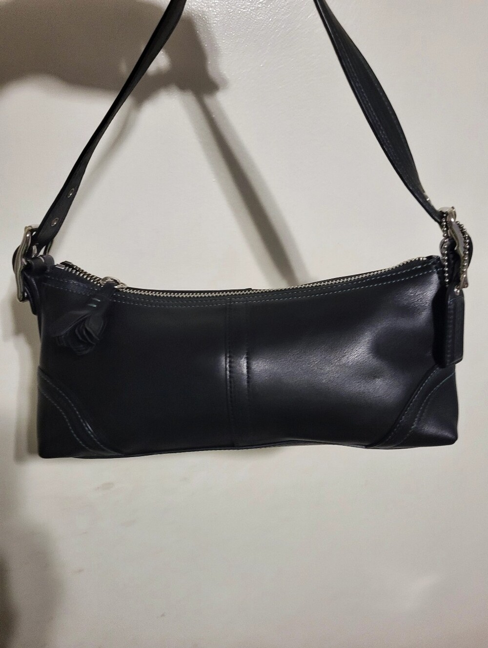 COACH East West Hampton Demi Baguette. Black With Blue Leather Undertones - Picture 5 of 5